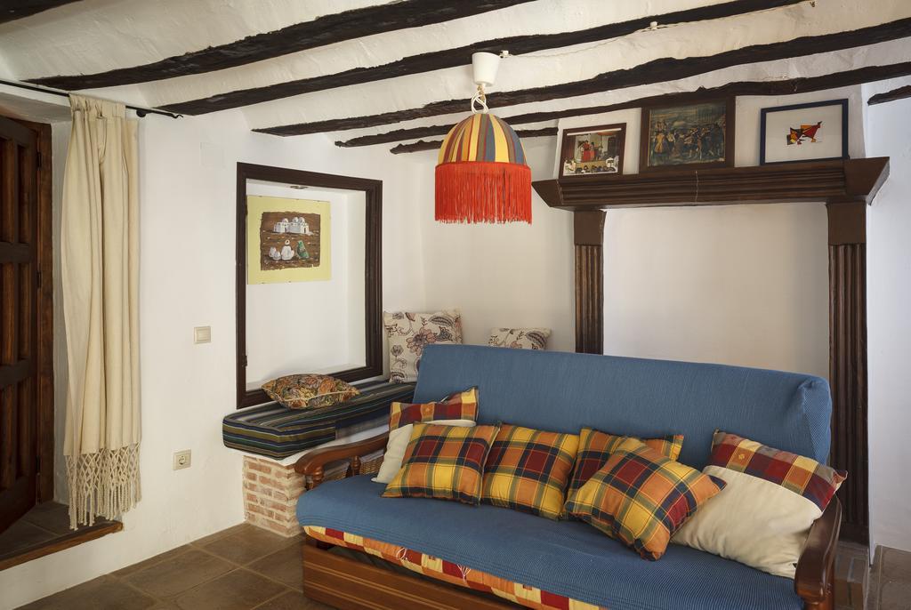 La Casa Del Tio Venancio Hostal Caracenilla Exterior foto